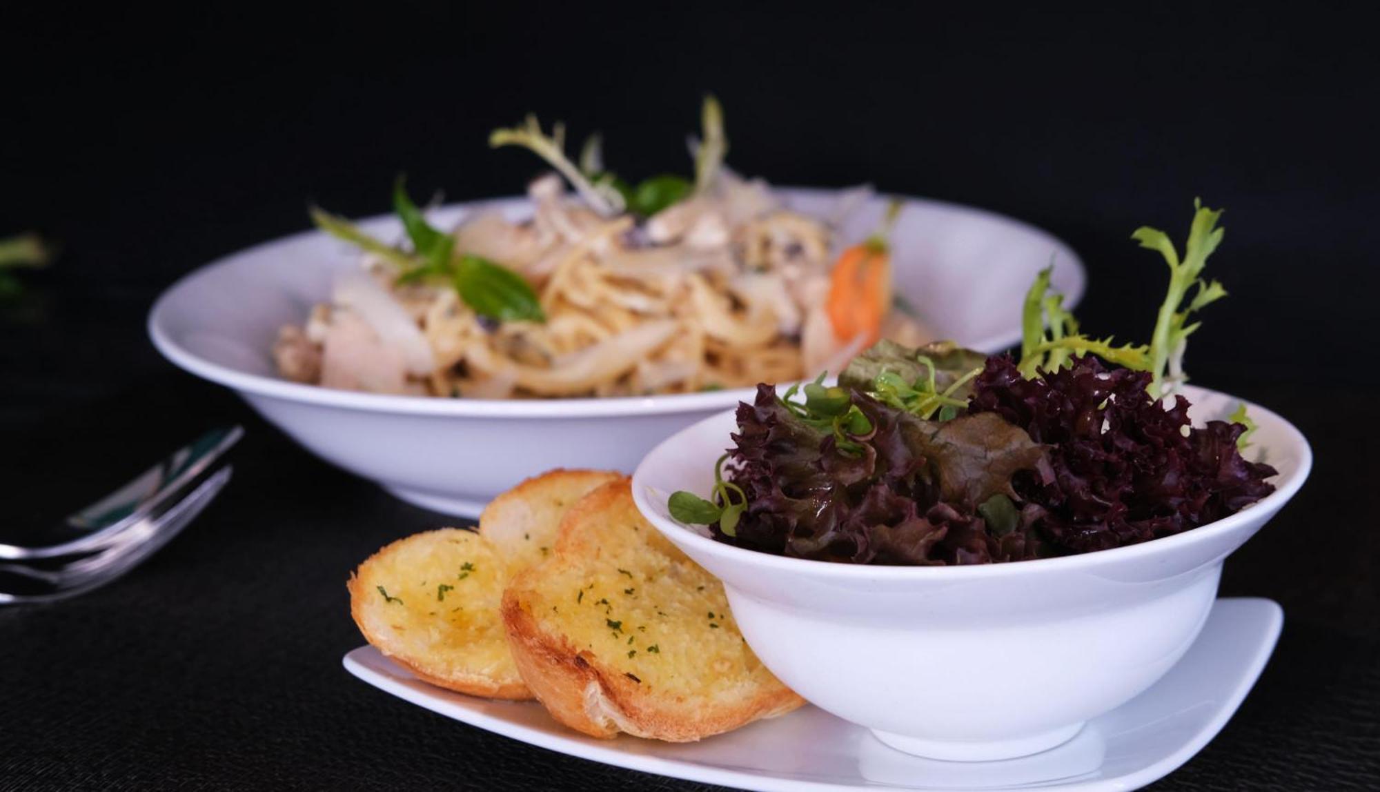 The Bloom Classic - Hotel And Bistro Hanoi Buitenkant foto