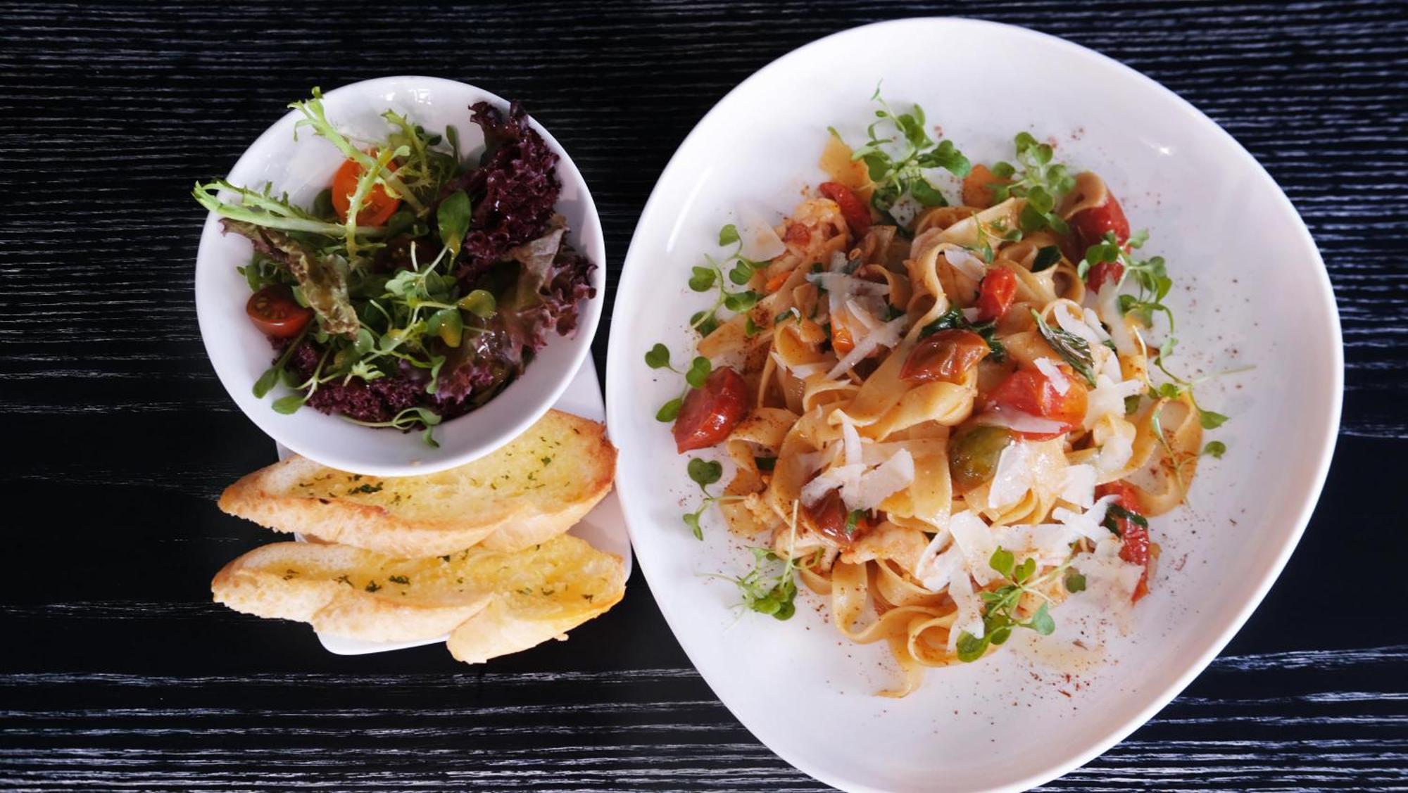 The Bloom Classic - Hotel And Bistro Hanoi Buitenkant foto