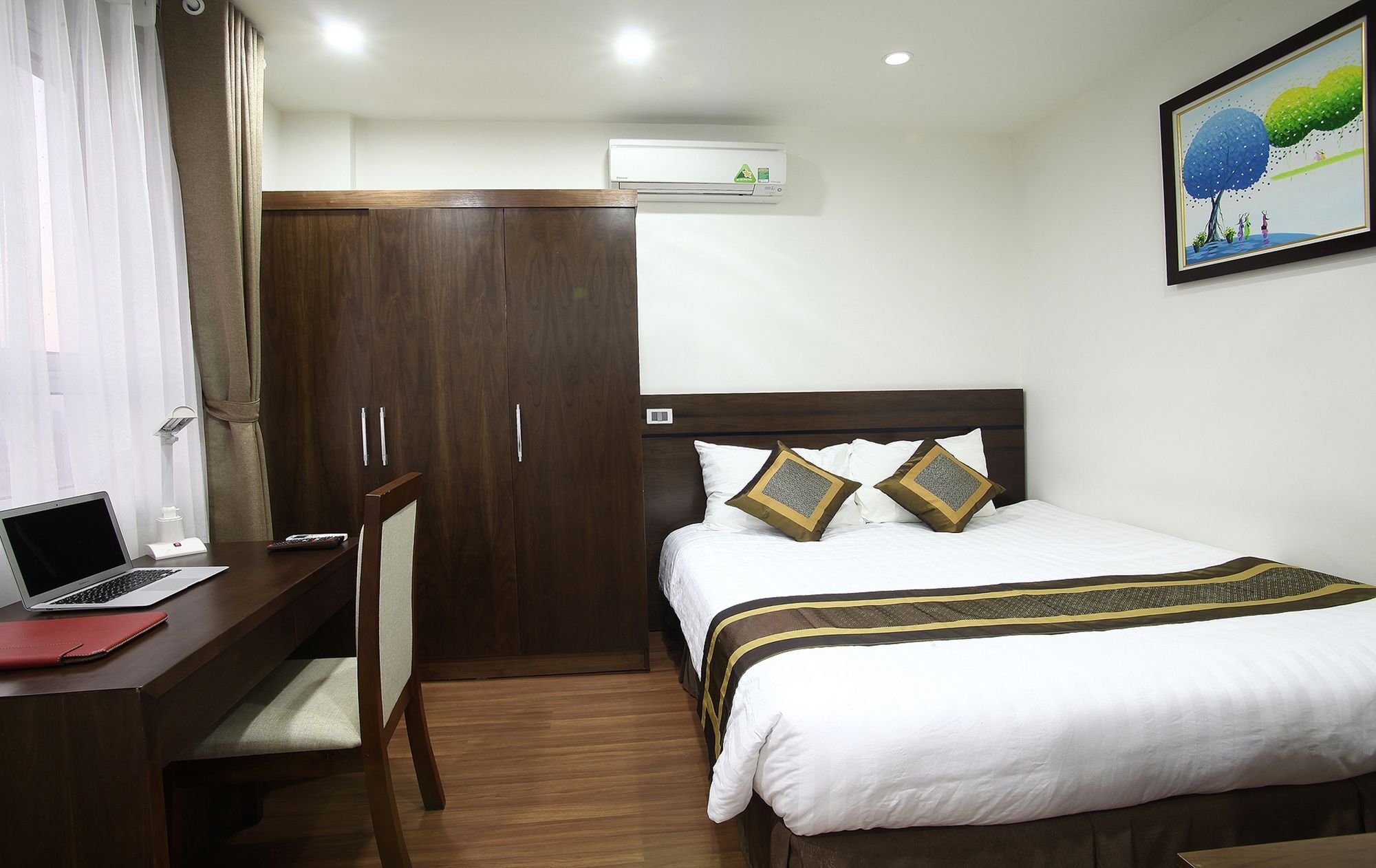 The Bloom Classic - Hotel And Bistro Hanoi Buitenkant foto